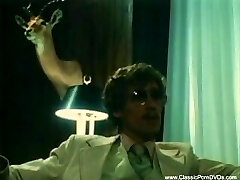 सुनहरे बालों वाली कट्टर परिपक्व युगल विंटेज