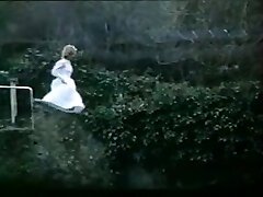 रेट्रो बालों वाली महिलाओं में एक लंबे समय तक सेक्स फिल्म