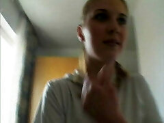 18 jahre und direkt vor der kamera ihren ersten film drehen 18 jahre und direkt vor der kamera ihren ersten film drehen