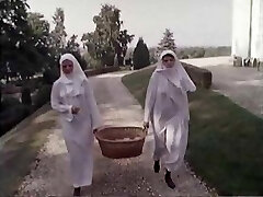 dwa owłosionych zakonnic ..Vintage
