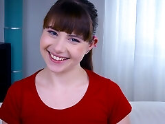 Kinky French Luna Enemy is always ready to work on cam with her adorable smile