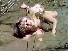 Mondo Bare-chested Intro (1966)