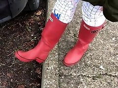 Day in Kates Hunter rubber shoes - Part 1