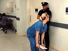 Nurse Tara Lynn Fox spurts on her knees to give a sloppy oral Nurse Tara Lynn Fox spurts on her knees to give a sloppy oral