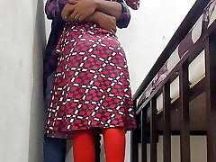 Desi girl boy with hook-up pergency Desi girl boy with hook-up pergency