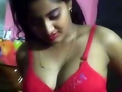 Rajasthani bahu desi daughter showing her xxl boobs and press stepfather indian latina assets beautiful night with simmpi