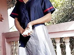 Gav se ahi hu hello ladaki ko bahar lekar uske chief ne chod diya