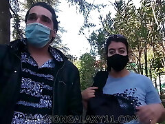 Public cumshot in mouth after sexy blowage