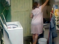 Spying Aunty Ass Washing ... Ginormous Butt Chubby Plumper Mom