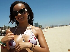 Promptly picked up bikini hottie Sasha Jones gets nailed from behind