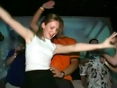 Real amateur school upskirt pussy vid Real amateur school upskirt pussy vid