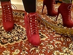 Foot Model Luvs a Foot Massage Foot Model Luvs a Foot Massage