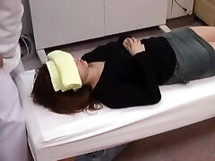 Caught On Tape! 2 Spill Behind-the-scenes Moments With Head Doc Manipulative Pervert