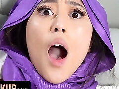 Hijab Hookup - Muslim Girl Alexia Anders Elations Her Bf And Makes Him Cum On Her Arab Pussy
