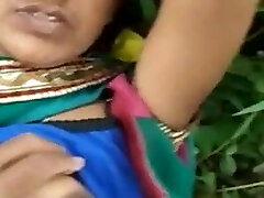Marwadi aunty ko jangal me chhoda Marwadi aunty ko jangal me chhoda