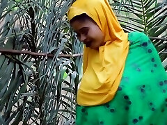 Ebony hijab fuckslut gets solo Masturbation Ebony hijab fuckslut gets solo Masturbation