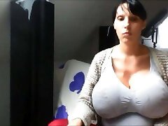 Cam Girl with bg Boobs Cam Girl with bg Boobs