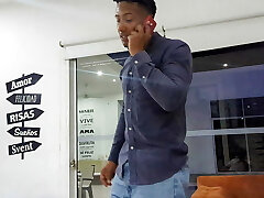 Antonella is interviewed to be a maid and convinces her new employer with a fellatio Antonella is interviewed to be a maid and convinces her new employer with a fellatio