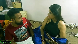 Delivery boy hot cougar bhabhi ko accha se chode mal nikala! Delivery boy hot cougar bhabhi ko accha se chode mal nikala!