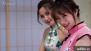 The beautiful feet of Cheongsam sisters