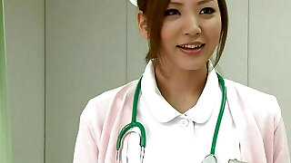 Nurse in Japanies Hospital without work 