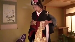 Yuna Shiratori Spreads Legs For A Big Schlong To Smash Her Cunt
