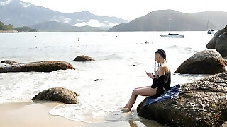 amateur latina caliente de brasil luara amaral recogida en la playa y sexo