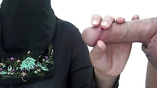 Iraqi Wifey Cheating With Big Dick Iraqi Wifey Cheating With Big Dick