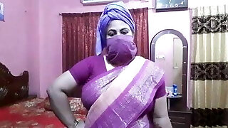 Desi aunty sex talk, Didi trains for cool fucking