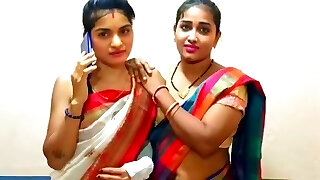 Chachi ne Bhatija ko Smartphone Karke Bolwaya Fir Dono Chachiyon ne Mil ke Chudwaya With Hindi Audio