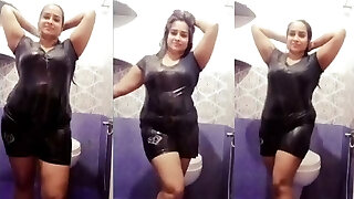 Indian Big Udders Step Sister Arya in Bathroom Indian Big Udders Step Sister Arya in Bathroom