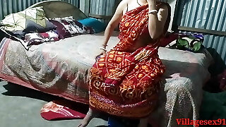 местная дези-индийская мама занимается сексом с пасынком с помощью hushband не дома ( официальное видео от villagesex91)