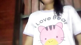 亚洲女孩是角质和孤独&ndash的;自制的视频17