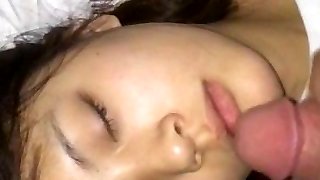 Asian girlfriend facial cumshot