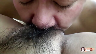 A massive sex toy causes a Japanese wife to cum a few times in a row