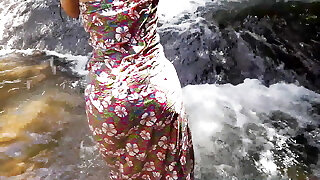 Deshi indian Gril Jungle Sea Bathing Nud