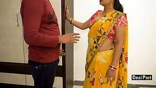 desi pari bhabhi tiene relaciones sexuales durante el acuerdo de alquiler de la casa con una clara voz hindi
