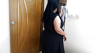(Super-hot and Dirty Hijab Aunty Ko Choda) Indian torrid aunty drilled by neighbor while cleaning house - Clear Hindi Audio