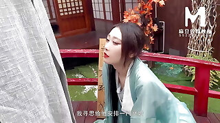 modelmedia asia - девушка в китайском костюме продает свое тело, чтобы похоронить отца