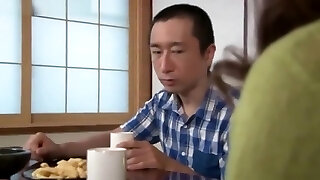 la nonna giapponese ama scopare