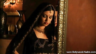 Tummy Dancer Beauty Babe Rocks