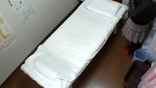 Big booty Chinese caught in a voyeur massage video Big booty Chinese caught in a voyeur massage video