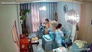Hackers use the camera to remote monitoring of a lover's home life.375