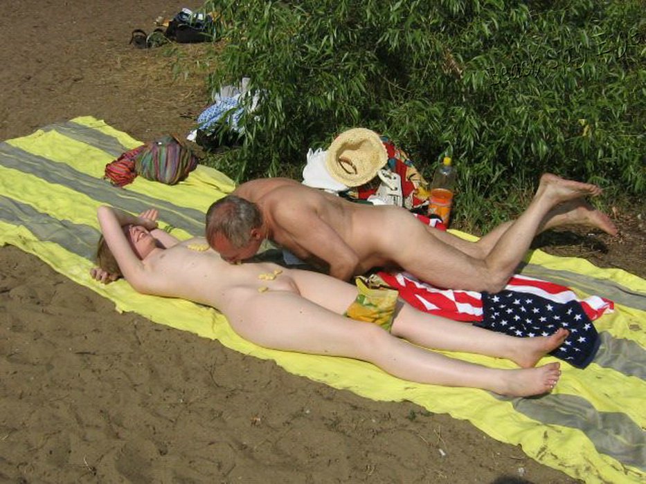 Nudist girlfriend having sex with her boyfriend on beach