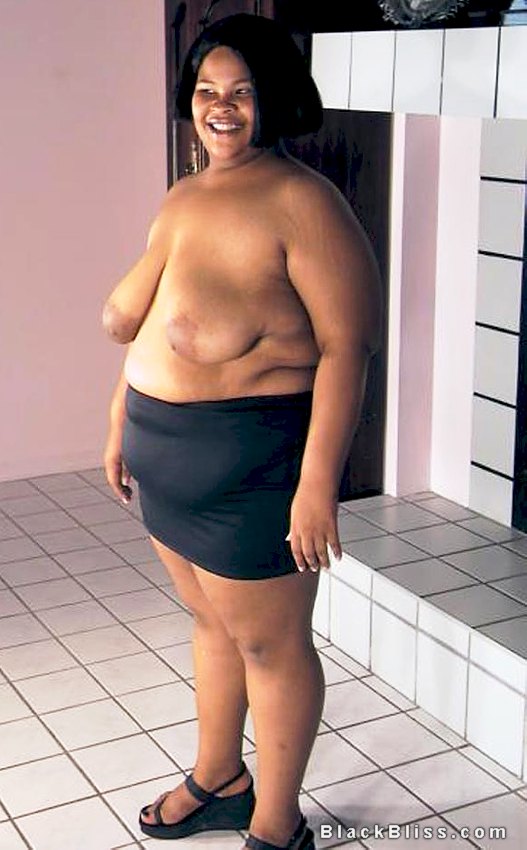 Black amateur BBW getting naked for the first time pic