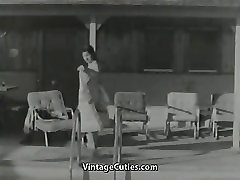 Sexy Donna Watkins Poses Nude by Pool 1950s rasmi hinbi