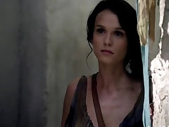Ellen Hollman and Gwendoline Taylor brazilian lorn - Spartacus S03E03