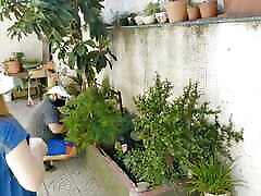 Sex with the voyeur gardener with a girl in a short iniciadas de fa king without panties