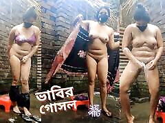 Bengali bhabi Bath part-2. Desi beautiful sister Mature and porn in congo forest body. Record bath video