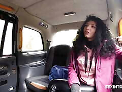 addicted to porn yahoo student pays for the taxi ride with a hot xxx grogada ride